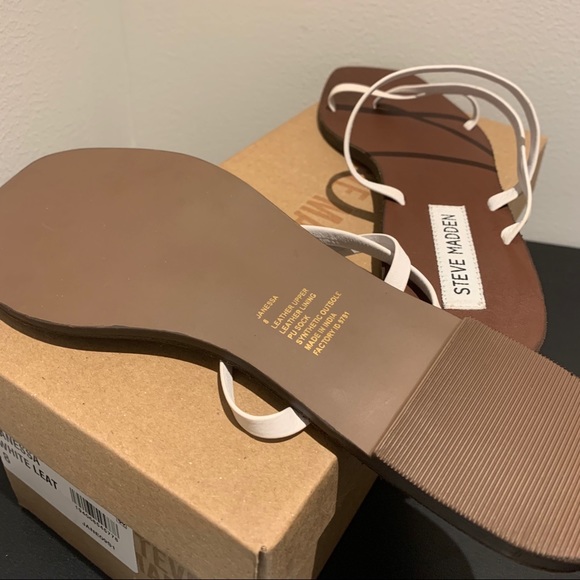 NIB Steve Madden Janessa White Flat Sandal - Picture 6 of 6